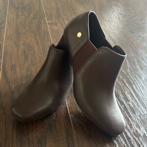 East 5th memory foam booties